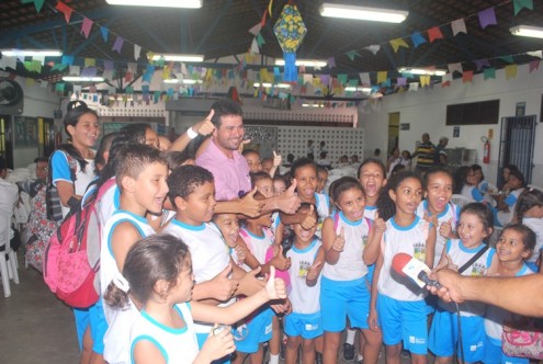 Prefeito de Ribamar, Gil Cutrim participou das atividades juntamente com os estudantes