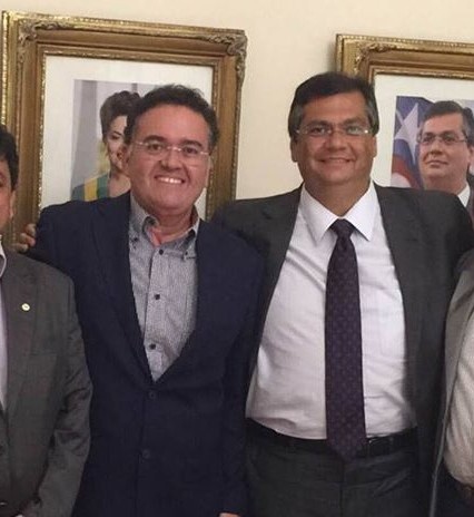 Roberto Rocha sendo recebido no último dia 6 pelo governador Flávio Dino em agenda no Palácio dos Leões