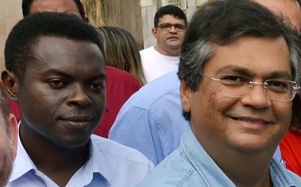 Ao fundo, o ex-secretário Batista Matos, que é do PCdoB e também processou o editor do Atual7 por repercutir denúncia do poeta Cunha Santos