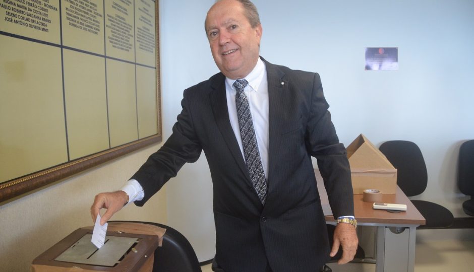 “Voto nela para auxiliar de limpeza”, diz Eduardo Nicolau sobre Roseana